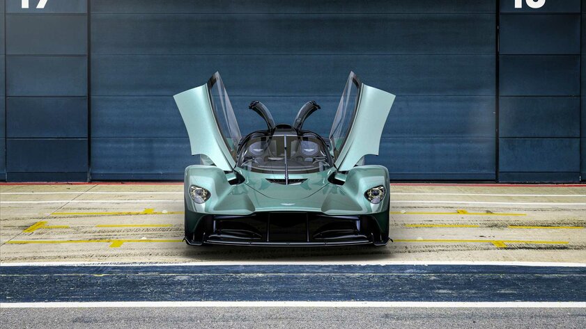 Внедорожник Ferrari и квадратная Dacia. 22 самых ожидаемых автомобиля 2022 года