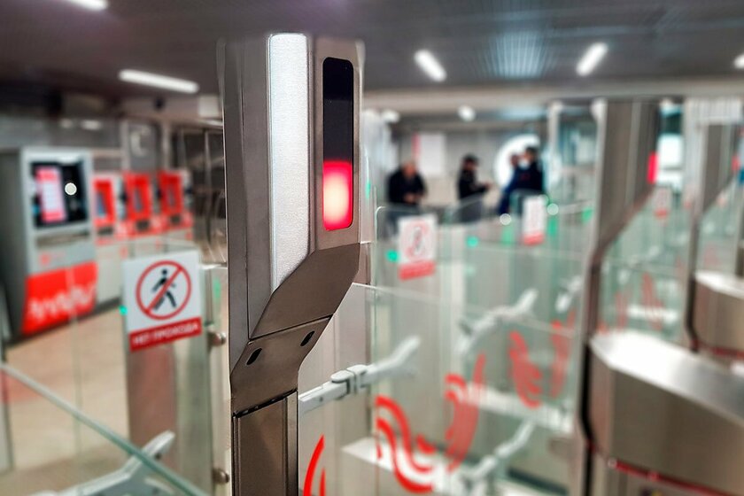 Мэрия Москвы назвала сроки, когда заработает оплата проезда по лицу на МЦК и наземном транспорте