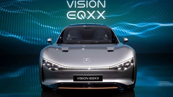 Mercedes представил электромобиль Vision EQXX: 1000 км и 47,5-дюймовый умный дисплей
