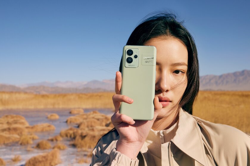Представлены Realme GT 2 Pro с задней панелью из биополимера и Realme GT 2 — упрощённая версия флагмана