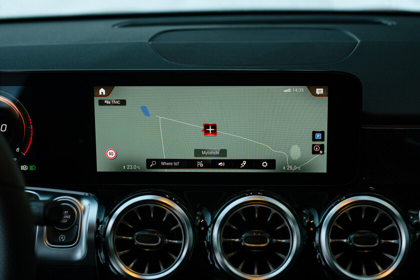 Действительно практичная модель или сплошная переплата? Проехал 890 км на Mercedes-Benz GLB (2021) — В статике. 17