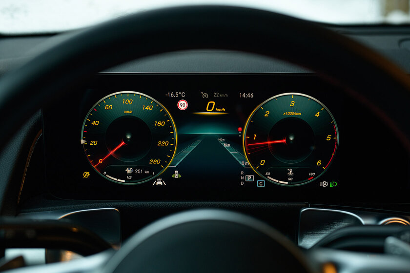 Действительно практичная модель или сплошная переплата? Проехал 890 км на Mercedes-Benz GLB (2021) — В статике. 45