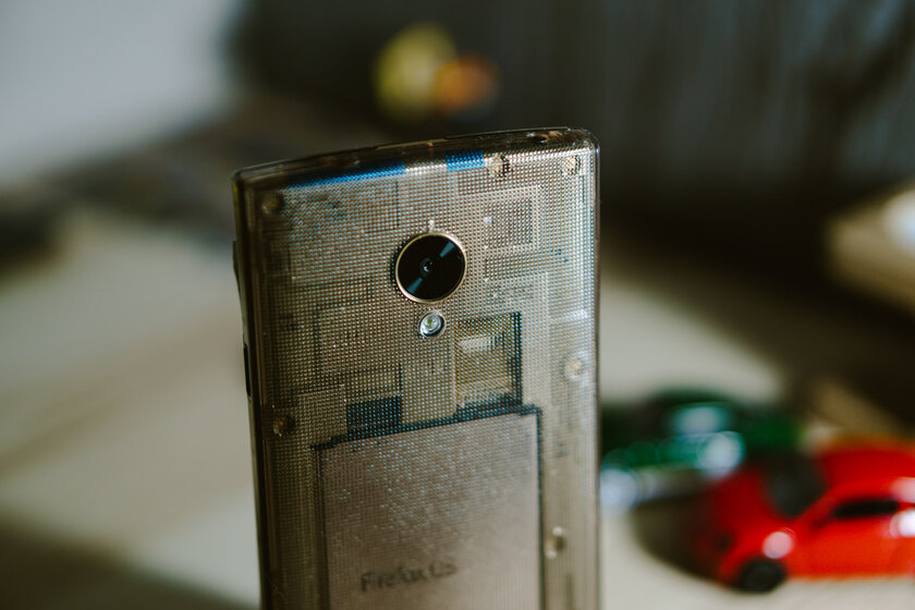 У меня прозрачный смартфон из 2014 на прошивке Firefox. LG Fx0 — это нечто — Итоги. 1