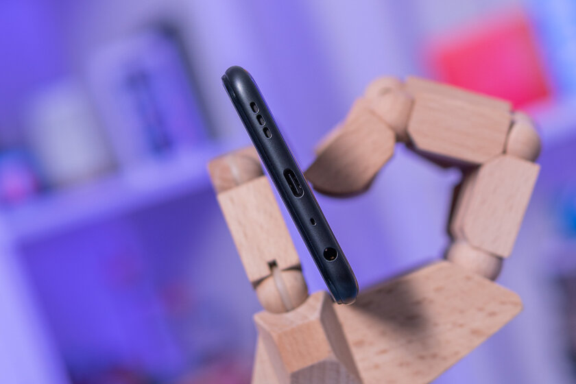 Почему производители так часто выпускают смартфоны, или обзор Realme 9i — Внешний вид и эргономика. 7