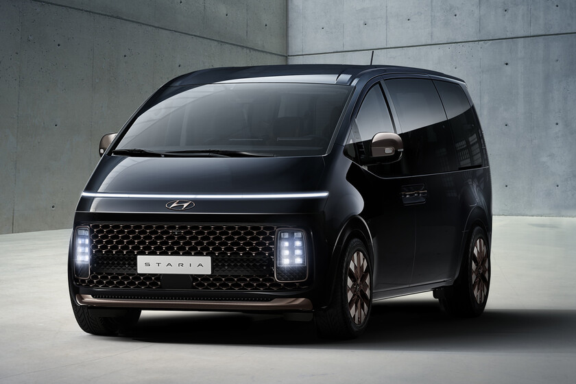 Необычный минивэн от Hyundai будет ездить по России в этом году: его уже сертифицировали