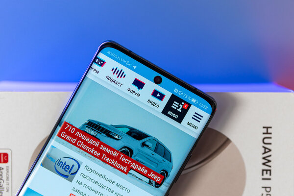 Huawei сильно изменились. Тестирую их лучший смартфон P50 Pro — Дисплей. 2
