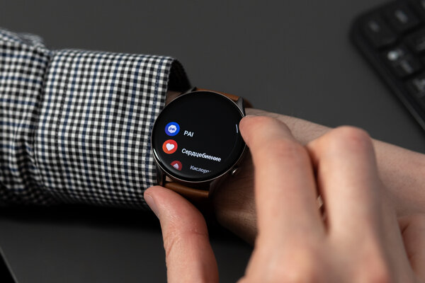 Не браслет в формате часов, а полноценные смарт-часы. Обзор Amazfit GTR 3 Pro — Особенности внешнего вида. 6
