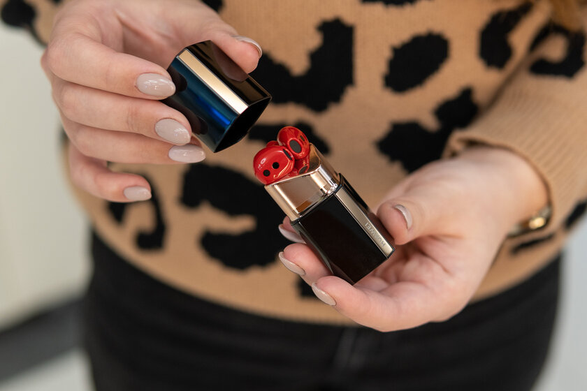 Эти наушники Huawei похожи на помаду. Тестирую FreeBuds Lipstick