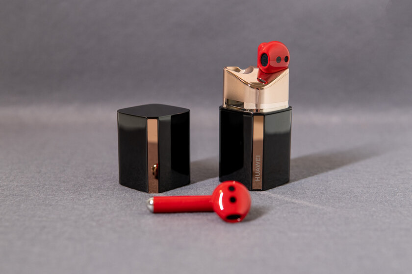 Эти наушники Huawei похожи на помаду. Тестирую FreeBuds Lipstick