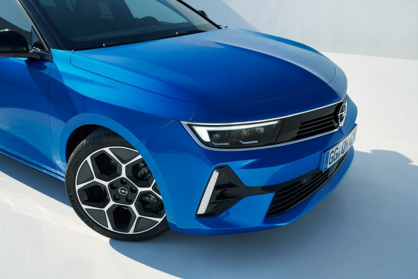 Opel запускает производство новой Astra: стильное авто привезут и в Россию