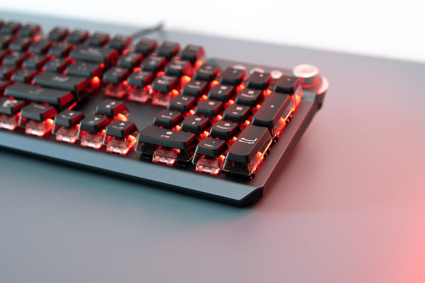 Свои свитчи теперь и у MSI — зачем? Обзор полупрозрачной клавиатуры Vigor GK71 Sonic — Внешний вид и удобство. 5