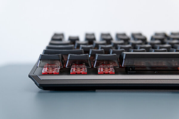 Свои свитчи теперь и у MSI — зачем? Обзор полупрозрачной клавиатуры Vigor GK71 Sonic — Внешний вид и удобство. 3