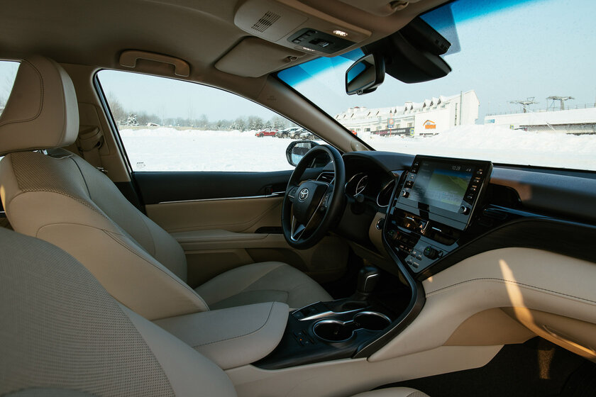 Что, если Toyota Camry не такси, а личное авто? Отрёкся от стереотипов — Встречаем по одёжке. 50
