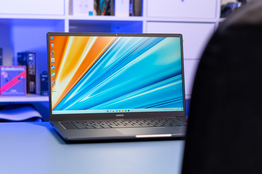 Этому ноутбуку монитор не нужен. Обзор HONOR MagicBook 16