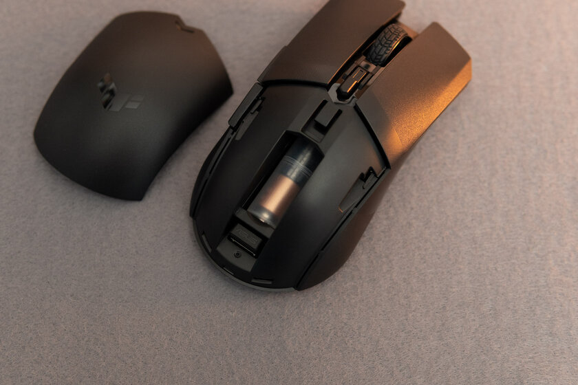 Вес мышки регулируется батарейкой! Тестирую необычную ASUS TUF Gaming M4 Wireless — Подключение и автономность. 1