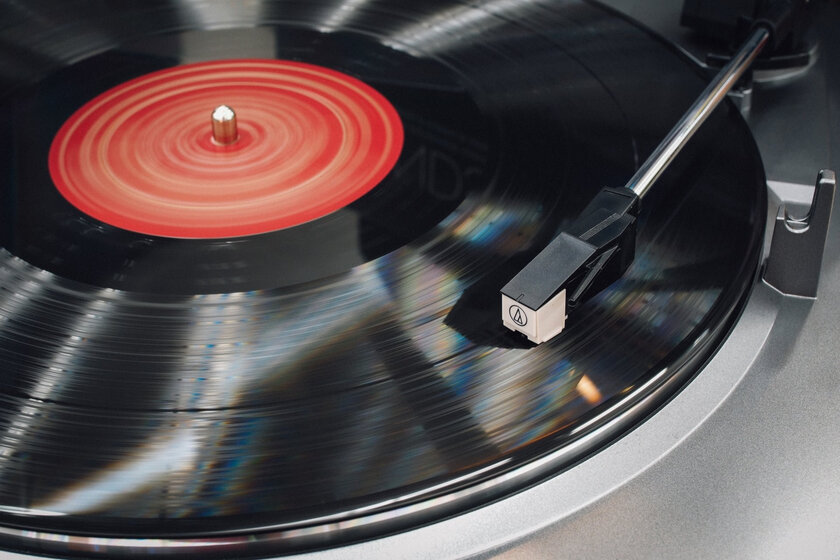 Не гонитесь за аудио в Lossless. Есть такой же, но лучший формат — Vinyl Rip