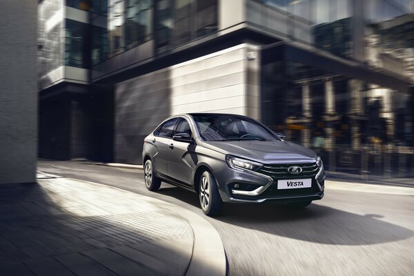 Серийная LADA Vesta нового поколения сошла с конвейера. Первые фото