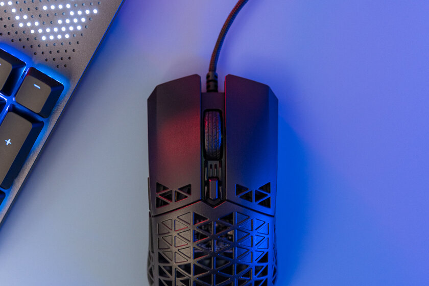 У мышки дырчатый корпус, и это разумно. Обзор ASUS TUF Gaming M4 Air — Железо и производительность. 1