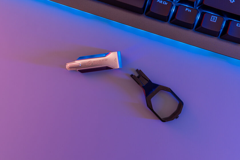Можно самому заменять свитчи: и Cherry, и ROG! Тестирую ASUS ROG Strix Flare II Animate — Переключатели и подсветка. 3