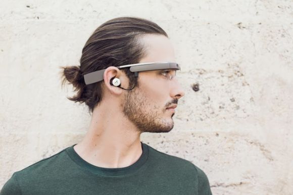 Компания Google официально представила умные очки Google Glass 2