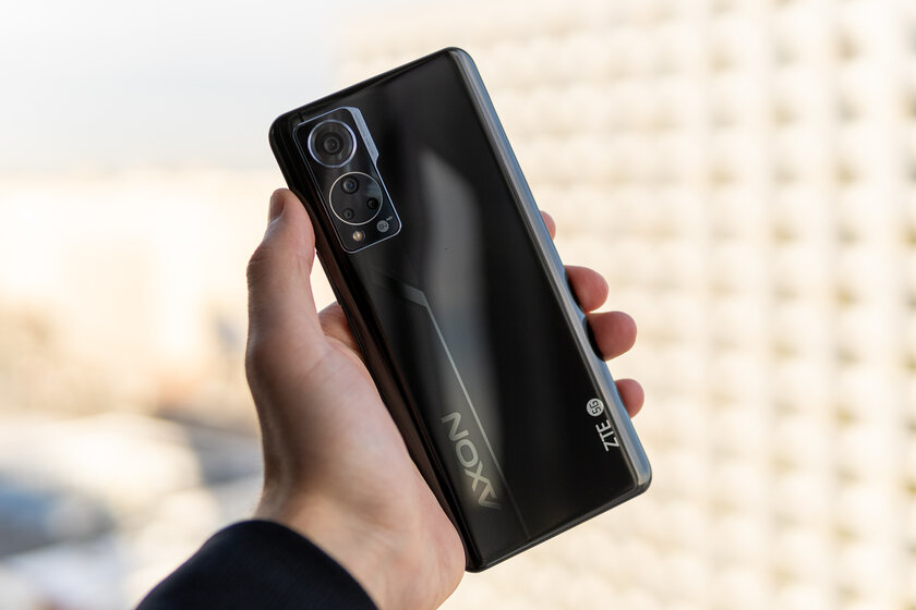 Каково, когда фронталка спрятана в экран? Две недели с ZTE Axon 30 — Отзыв спустя две недели использования. 1