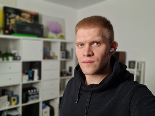 Дождался окончания ажиотажа и трезво оценил Galaxy S22. Он особенный — Камера. 32
