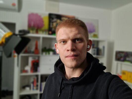 Дождался окончания ажиотажа и трезво оценил Galaxy S22. Он особенный — Камера. 28