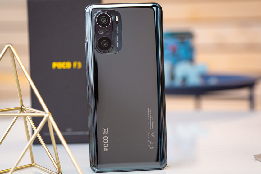 7 странных и очень спорных особенностей смартфонов Xiaomi. Даже для фанатов