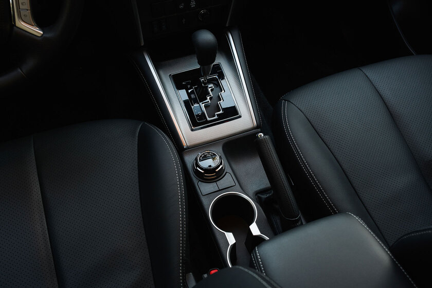 Сначала недоумеваешь, а потом не можешь оторваться. Тест-драйв Mitsubishi L200 (2019) — В статике. 23