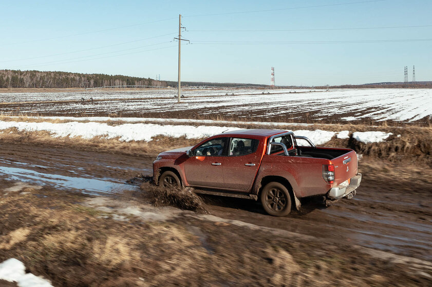Сначала недоумеваешь, а потом не можешь оторваться. Тест-драйв Mitsubishi L200 (2019) — В путь. 6