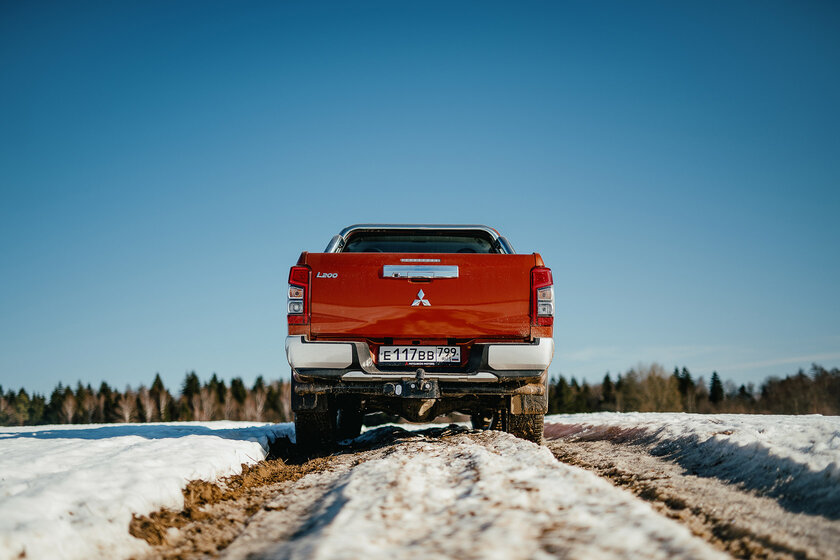 Сначала недоумеваешь, а потом не можешь оторваться. Тест-драйв Mitsubishi L200 (2019) — В путь. 9