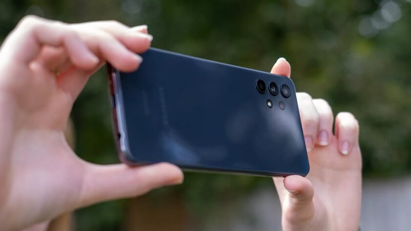 Именно Samsung и Google создали золотую эру недорогих смартфонов. И не поспорить