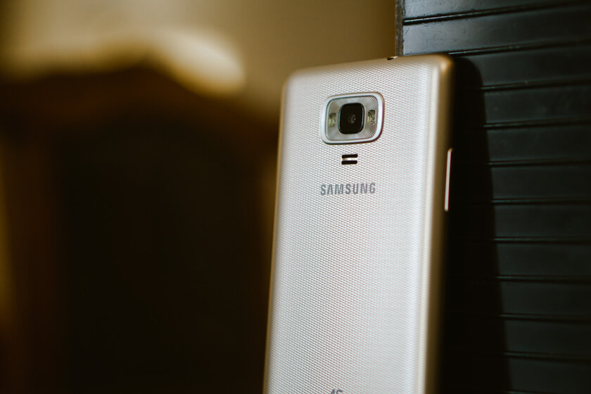 Samsung уже пытались заменить Android: обзор последнего смартфона на Tizen