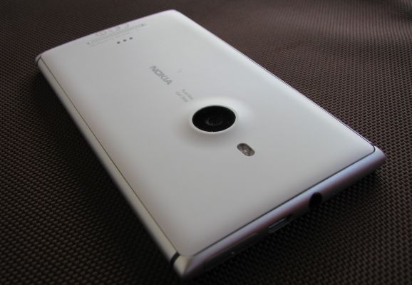 Обзор Nokia Lumia 925