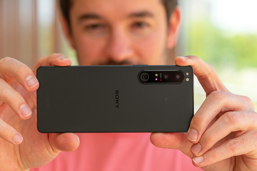 Обзор Sony Xperia 1 IV: шикарный смартфон со странными недостатками — Дизайн и сборка. 1