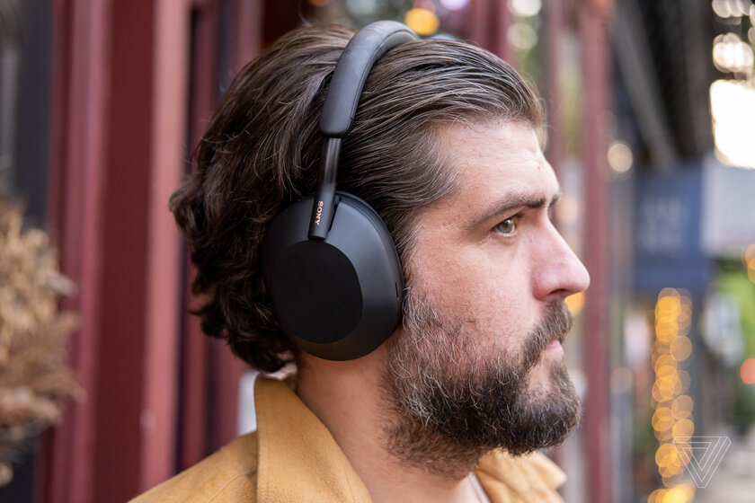 Обзор Sony WH-1000XM5: отличные наушники с ворохом проблем