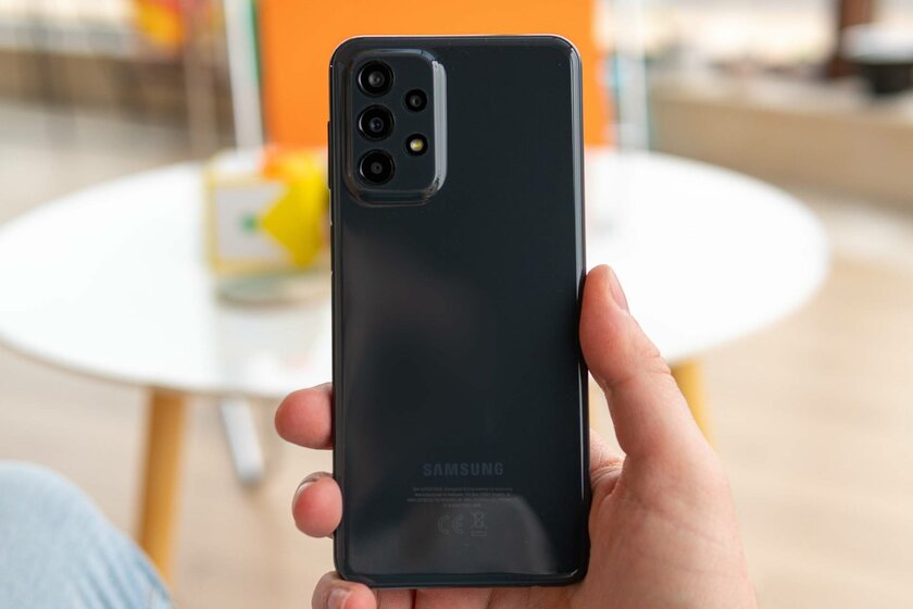 Обзор Samsung Galaxy A23: хорошие батарея и камера, но этого недостаточно — Дизайн и эргономика. 2
