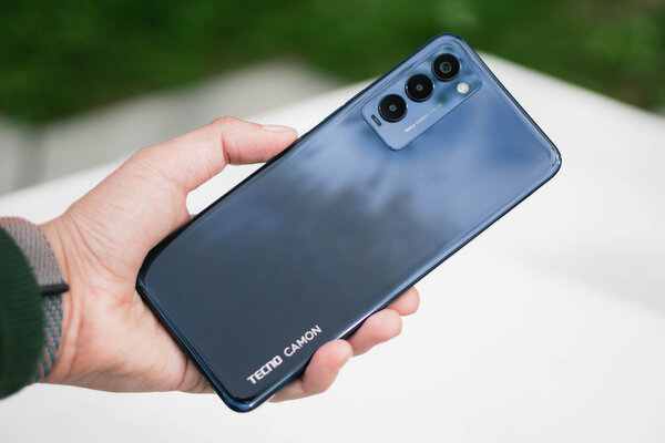 Обзор Tecno Camon 18: хороший баланс характеристик, а как в деле? — Дизайн. 1
