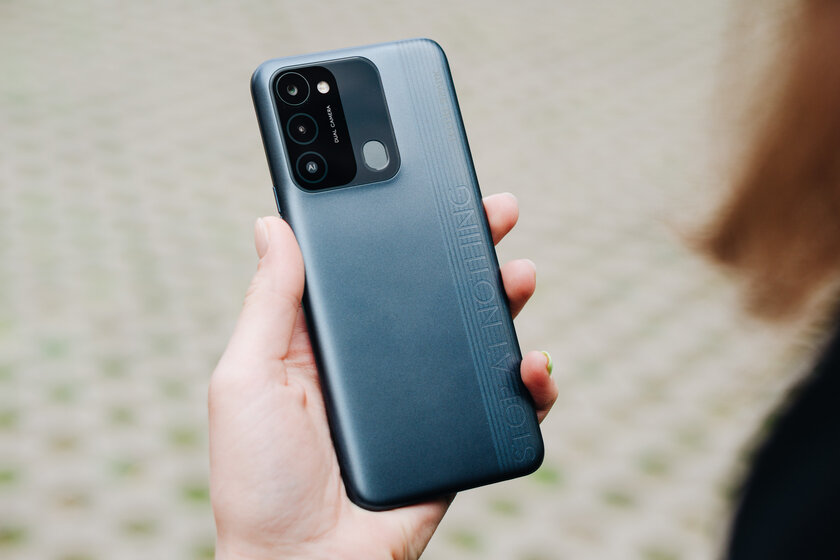 Тот редкий случай, когда доступно — не значит плохо. Обзор Tecno Spark 8C — Дизайн. 2