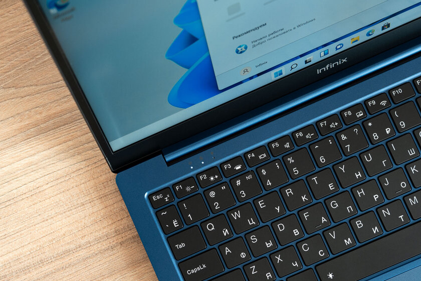 Доступный ноутбук с крепким корпусом и плавным шарниром. Обзор Infinix InBook X2 — Клавиатура и тачпад. 3