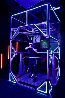 Будущее индустрии настало: в китайских ТЦ установят VR-клетки для телесного и тактильного погружения