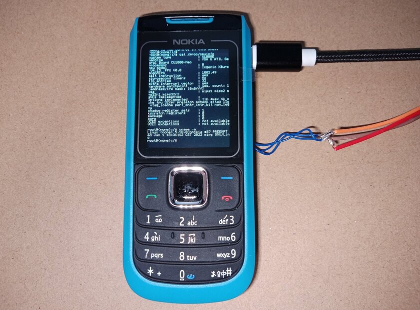 Энтузиаст сделал из кнопочной звонилки Nokia карманный компьютер на Linux