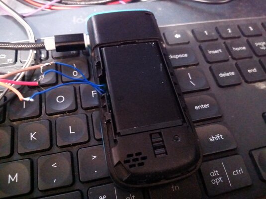 Энтузиаст сделал из кнопочной звонилки Nokia карманный компьютер на Linux