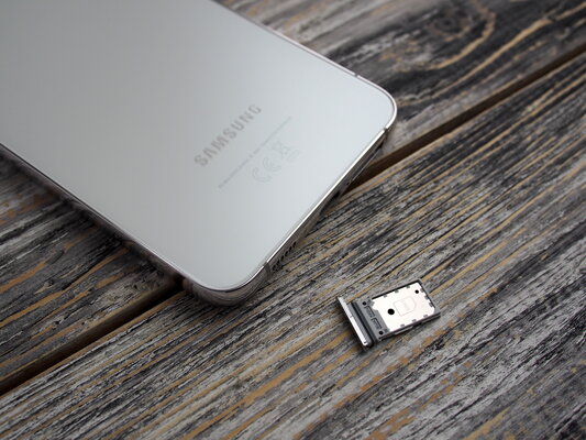 Обзор Samsung Galaxy S22+. Отличный смартфон с одним НО — Внешний вид. 2