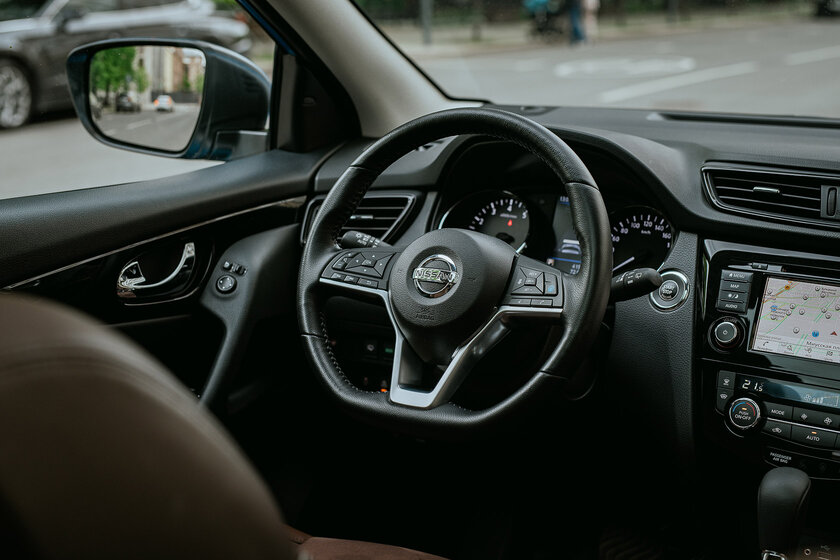Чем может порадовать некогда очень популярное авто? Тест-драйв Nissan Qashqai (2021) — Знакомство. 7