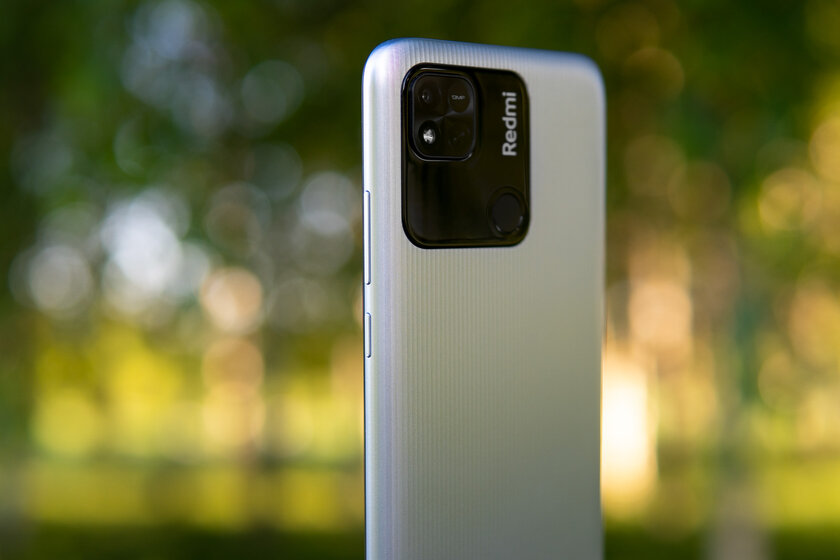 Обзор Xiaomi Redmi 10A: смартфон для самых базовых задач — Внешний вид. 2
