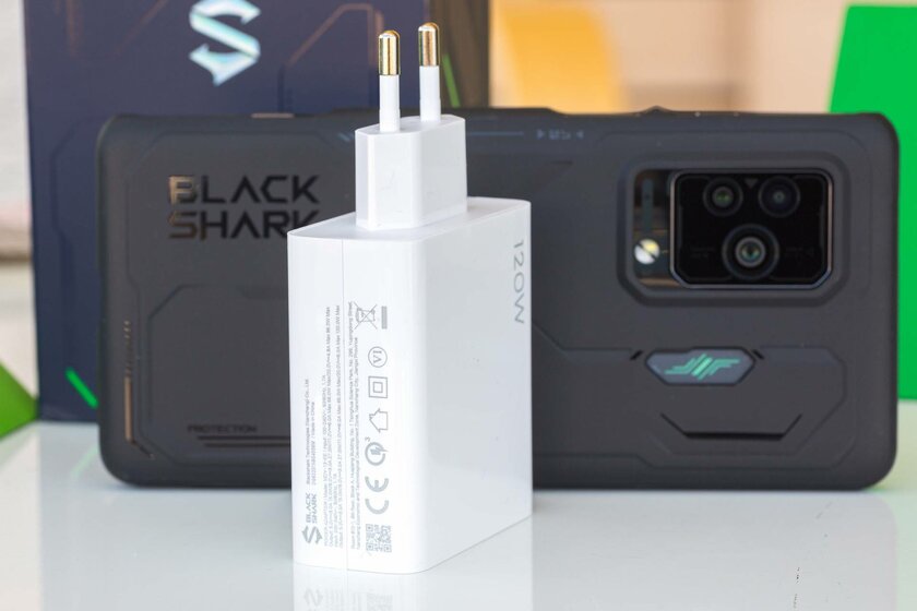 Почти идеальный геймерский смартфон: обзор Black Shark 5 Pro