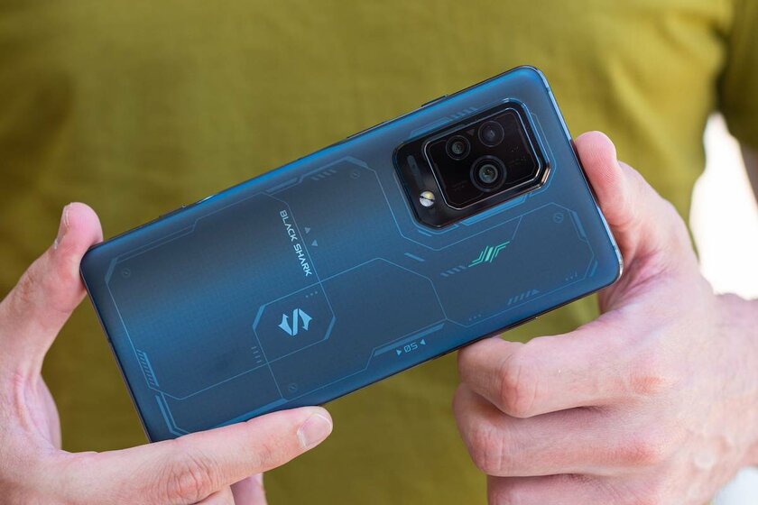 Почти идеальный геймерский смартфон: обзор Black Shark 5 Pro