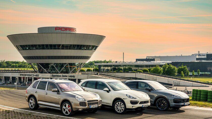 Porsche Cayenne исполнилось 20 лет. Внедорожник спас компанию от банкротства