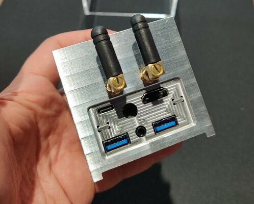 Компания из Франции выпустила Kubb Mini — миниатюрный компьютер, созданный вручную